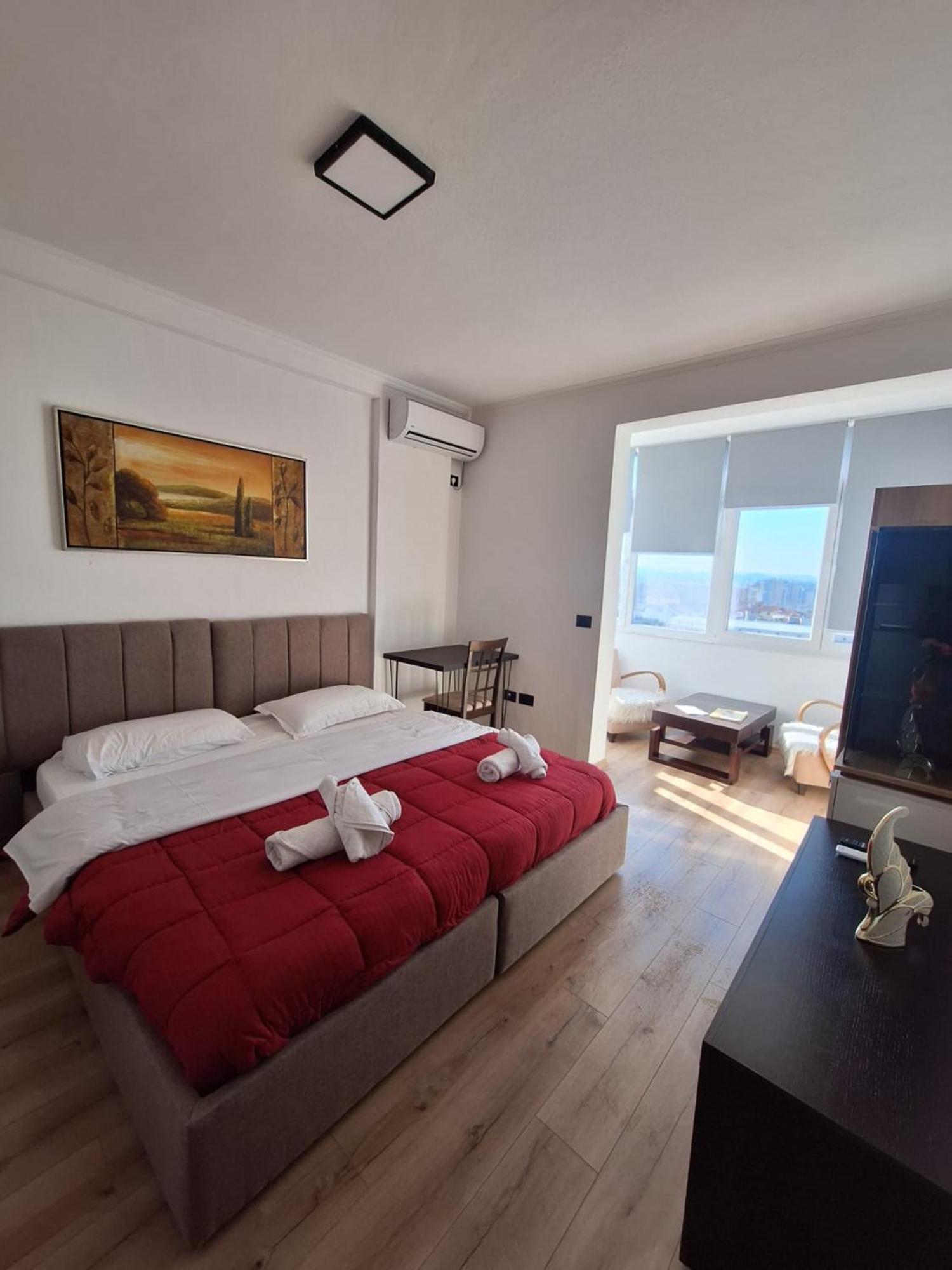 Albania Near Center Double Or Twin Bed Апартаменты Тирана